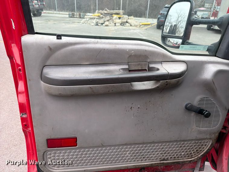 image for item FB8049 2004 Ford F350 Super Duty dump bed pickup truck