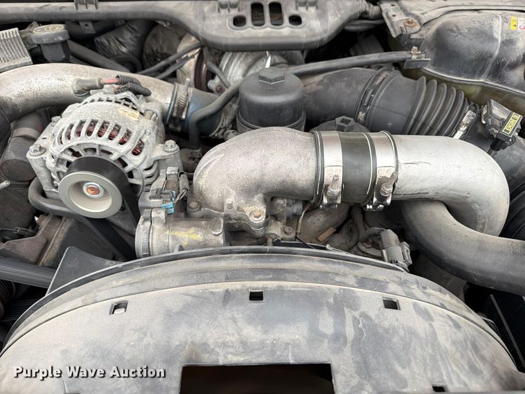 image for item FB8049 2004 Ford F350 Super Duty dump bed pickup truck