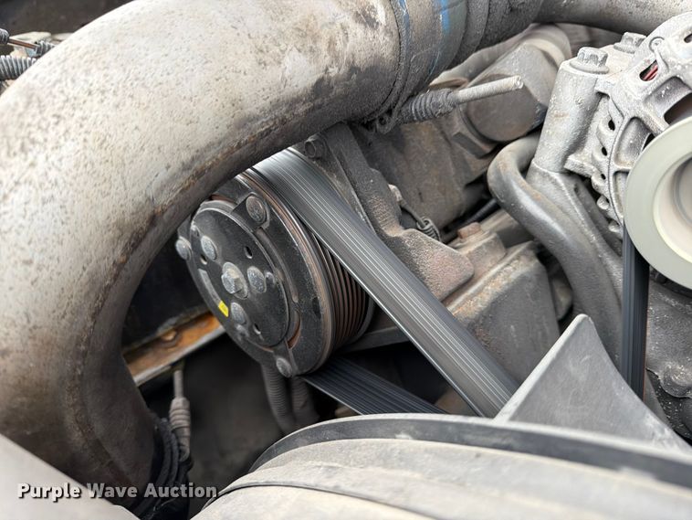 image for item FB8049 2004 Ford F350 Super Duty dump bed pickup truck