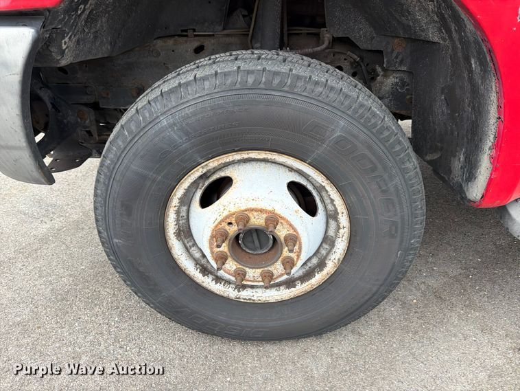 image for item FB8049 2004 Ford F350 Super Duty dump bed pickup truck