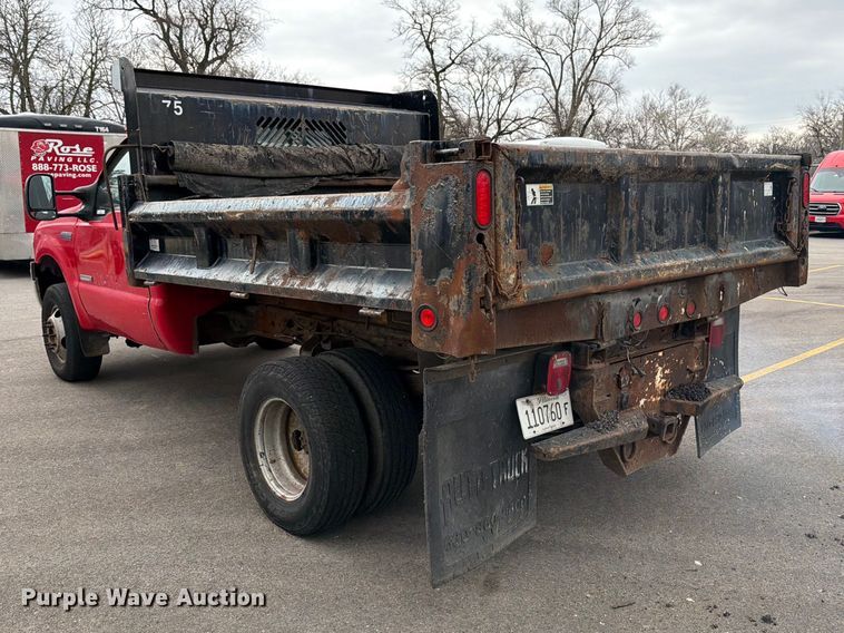 image for item FB8050 2005 Ford F350 Super Duty XL dump flatbed pickup truck