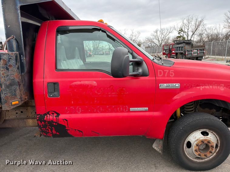 image for item FB8050 2005 Ford F350 Super Duty XL dump flatbed pickup truck