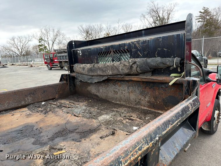image for item FB8050 2005 Ford F350 Super Duty XL dump flatbed pickup truck