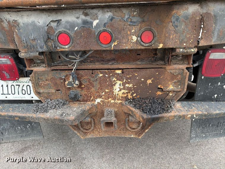 image for item FB8050 2005 Ford F350 Super Duty XL dump flatbed pickup truck