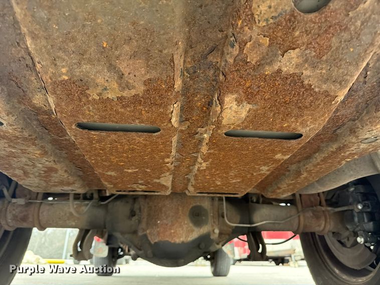 image for item FB8050 2005 Ford F350 Super Duty XL dump flatbed pickup truck