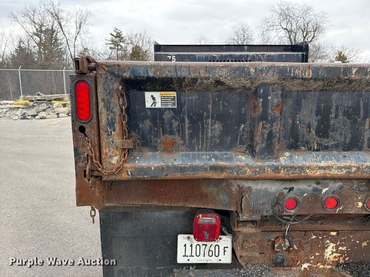 image for item FB8050 2005 Ford F350 Super Duty XL dump flatbed pickup truck