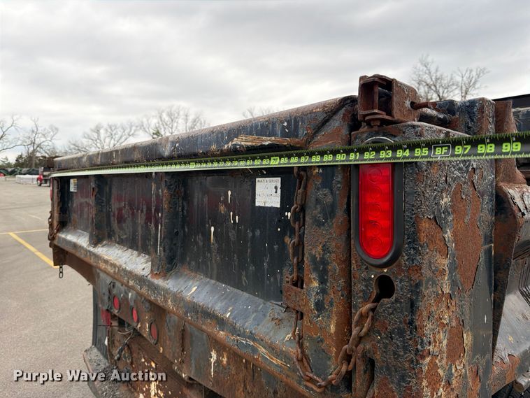 image for item FB8050 2005 Ford F350 Super Duty XL dump flatbed pickup truck
