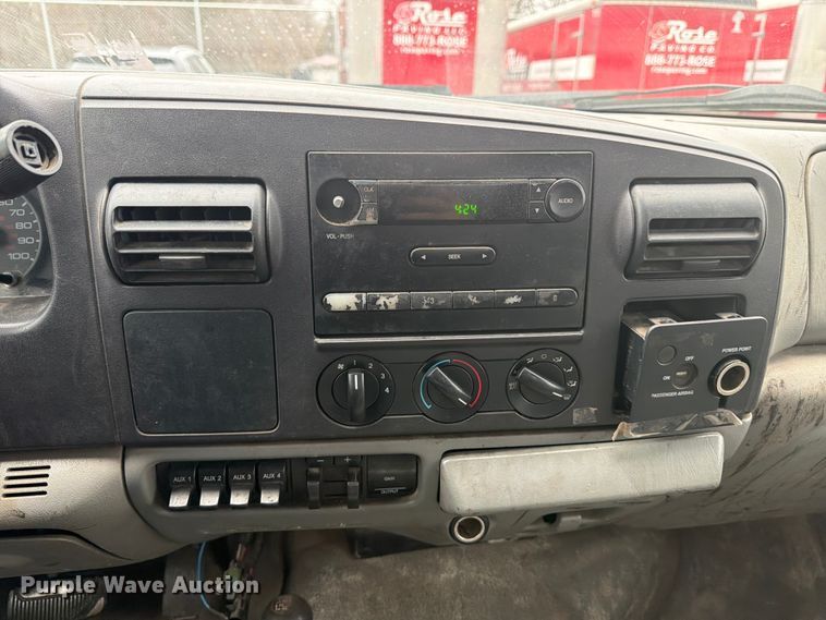 image for item FB8050 2005 Ford F350 Super Duty XL dump flatbed pickup truck