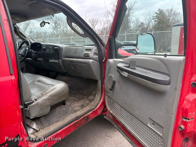 image for item FB8050 2005 Ford F350 Super Duty XL dump flatbed pickup truck