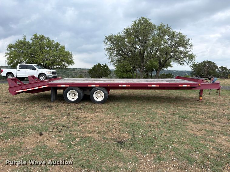 image for item FB8114 2002 Winston AP21025AC equipment trailer