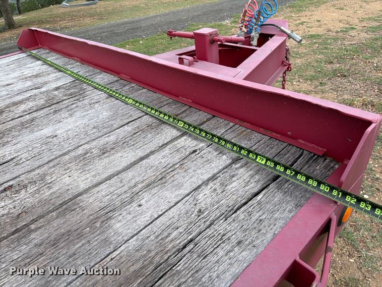 image for item FB8114 2002 Winston AP21025AC equipment trailer