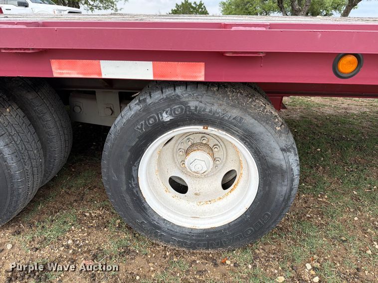 image for item FB8114 2002 Winston AP21025AC equipment trailer