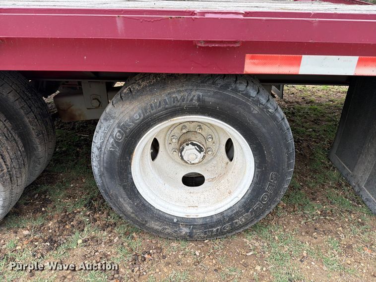 image for item FB8114 2002 Winston AP21025AC equipment trailer