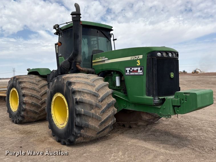 image for item FC2128 2005 John Deere 9520 Scraper Special 4WD tractor