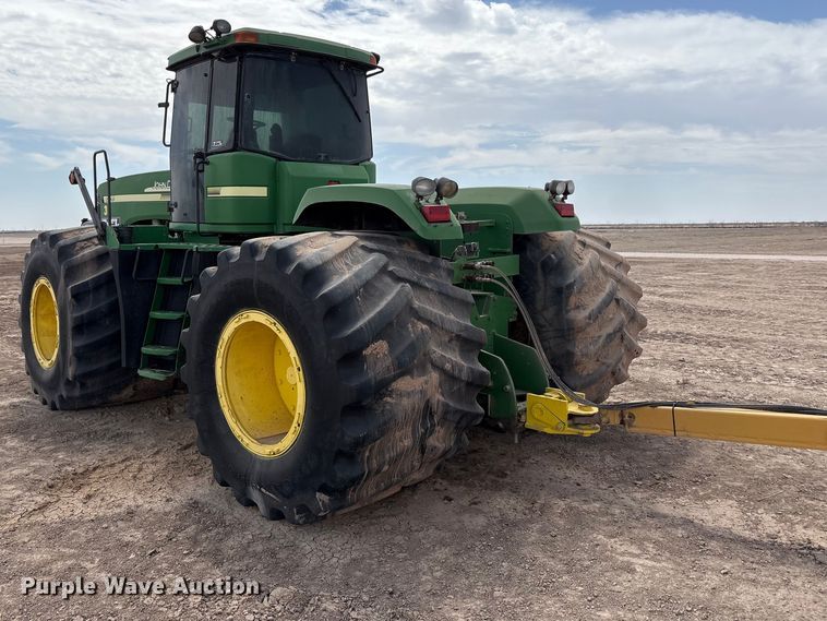 image for item FC2128 2005 John Deere 9520 Scraper Special 4WD tractor