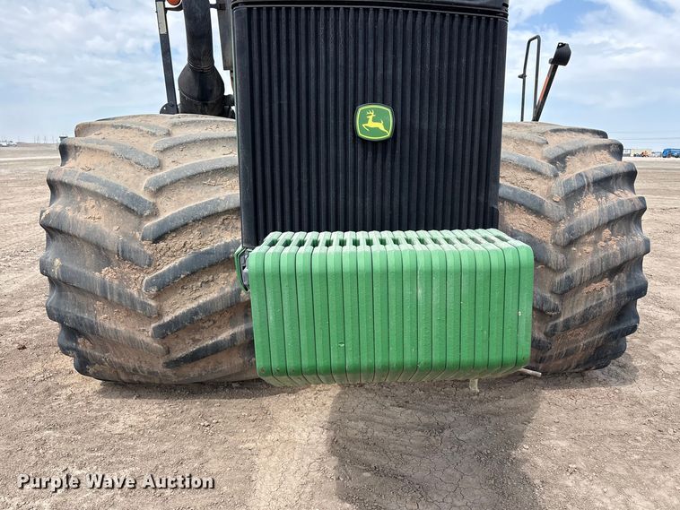 image for item FC2128 2005 John Deere 9520 Scraper Special 4WD tractor