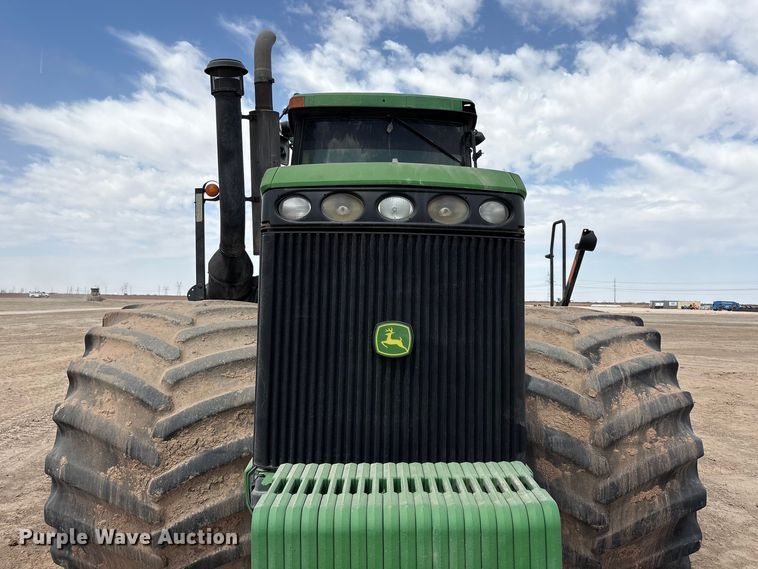 image for item FC2128 2005 John Deere 9520 Scraper Special 4WD tractor