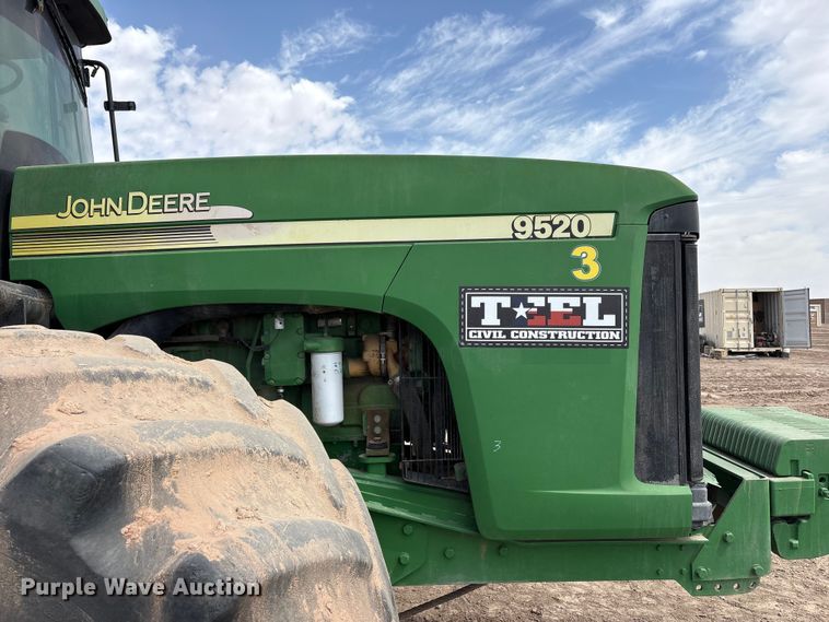 image for item FC2128 2005 John Deere 9520 Scraper Special 4WD tractor
