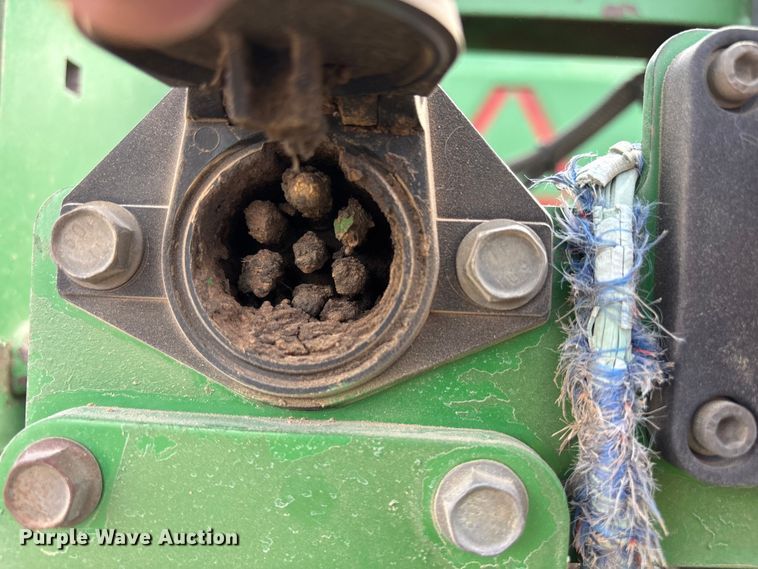 image for item FC2128 2005 John Deere 9520 Scraper Special 4WD tractor