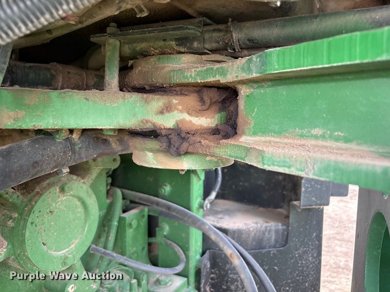 image for item FC2128 2005 John Deere 9520 Scraper Special 4WD tractor