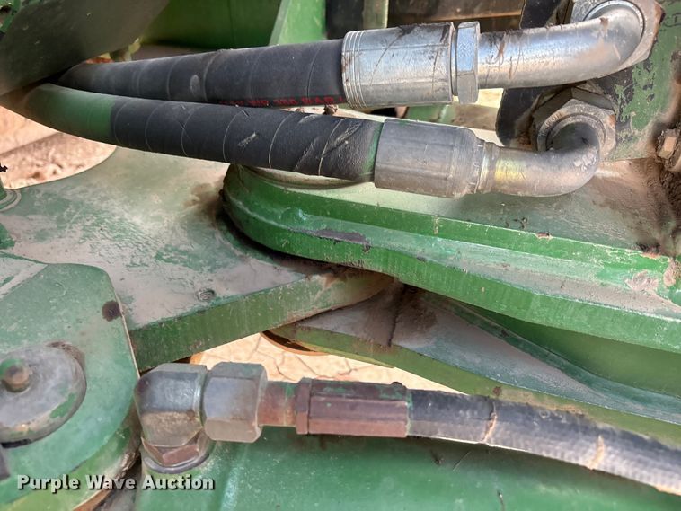 image for item FC2128 2005 John Deere 9520 Scraper Special 4WD tractor