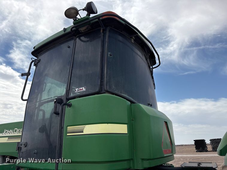 image for item FC2128 2005 John Deere 9520 Scraper Special 4WD tractor