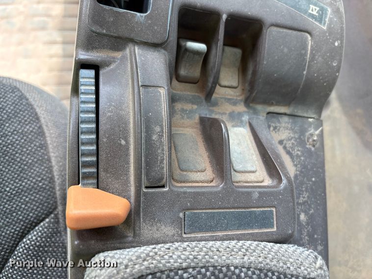 image for item FC2128 2005 John Deere 9520 Scraper Special 4WD tractor