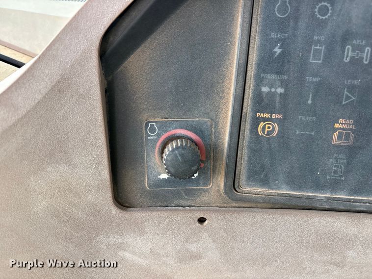 image for item FC2128 2005 John Deere 9520 Scraper Special 4WD tractor