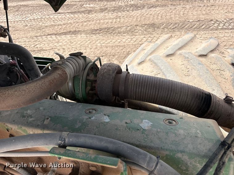 image for item FC2128 2005 John Deere 9520 Scraper Special 4WD tractor