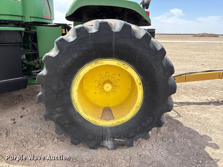 image for item FC2128 2005 John Deere 9520 Scraper Special 4WD tractor