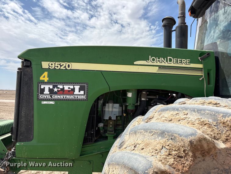 image for item FC2129 2006 John Deere 9520 Scraper Special 4WD tractor