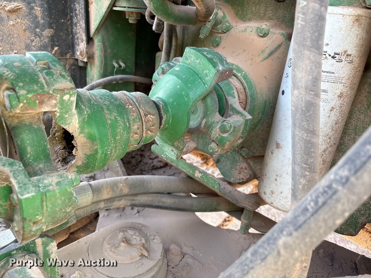 image for item FC2129 2006 John Deere 9520 Scraper Special 4WD tractor