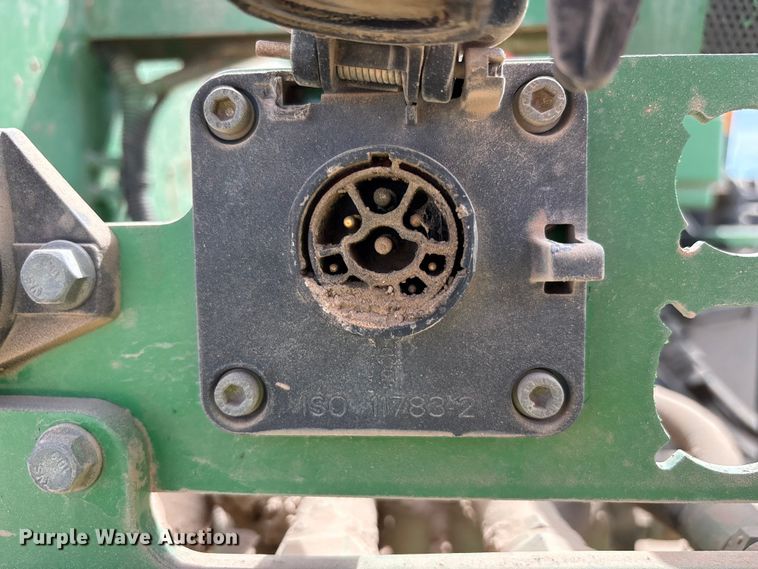 image for item FC2129 2006 John Deere 9520 Scraper Special 4WD tractor