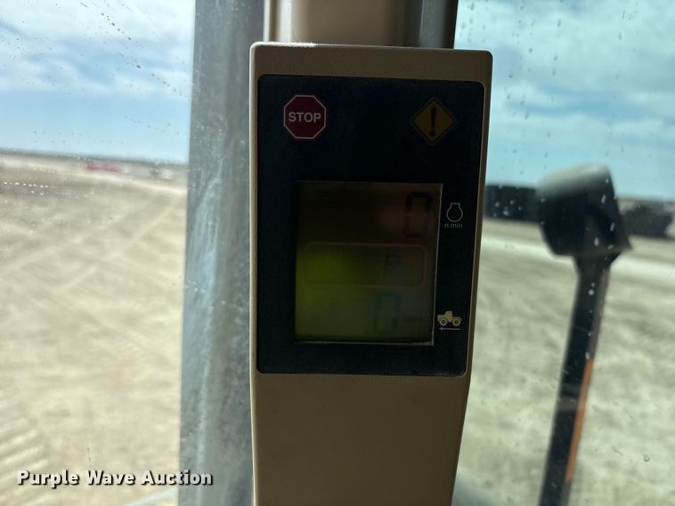 image for item FC2129 2006 John Deere 9520 Scraper Special 4WD tractor