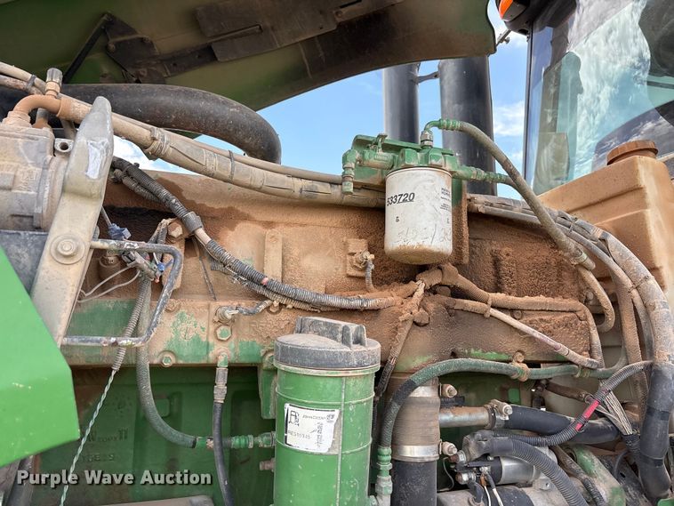 image for item FC2129 2006 John Deere 9520 Scraper Special 4WD tractor