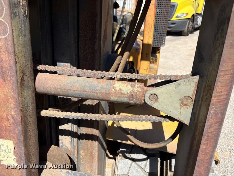 image for item FC2134 Hyster forklift
