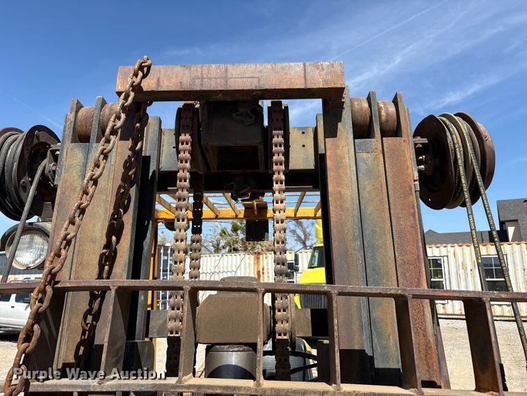 image for item FC2134 Hyster forklift