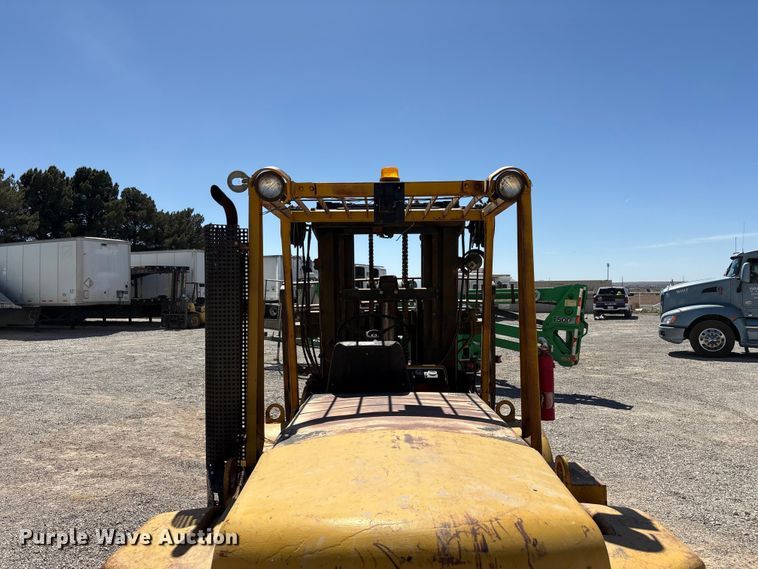 image for item FC2134 Hyster forklift