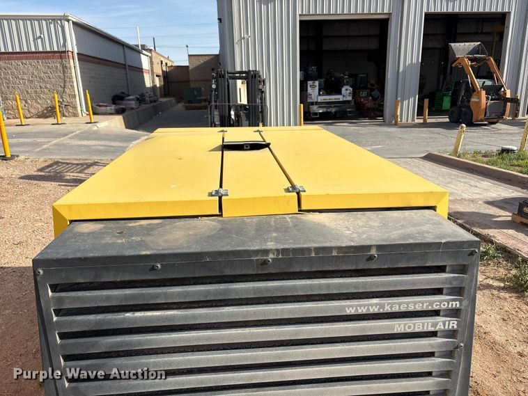 image for item FC2142 2015 Kaeser M122 air compressor