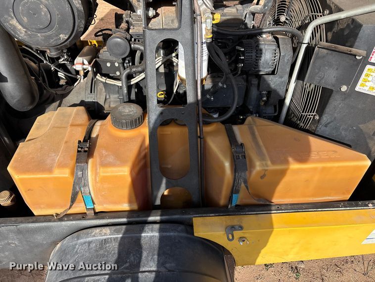 image for item FC2142 2015 Kaeser M122 air compressor