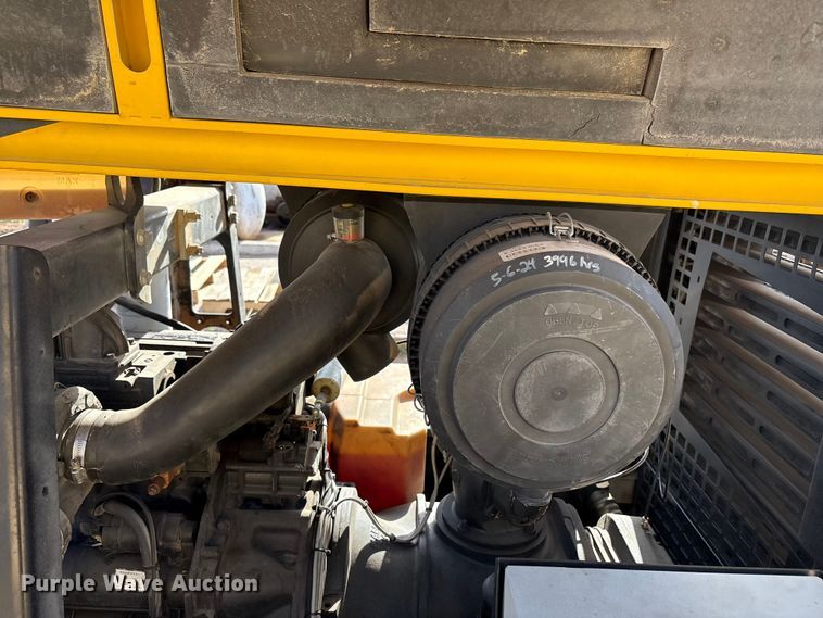 image for item FC2142 2015 Kaeser M122 air compressor