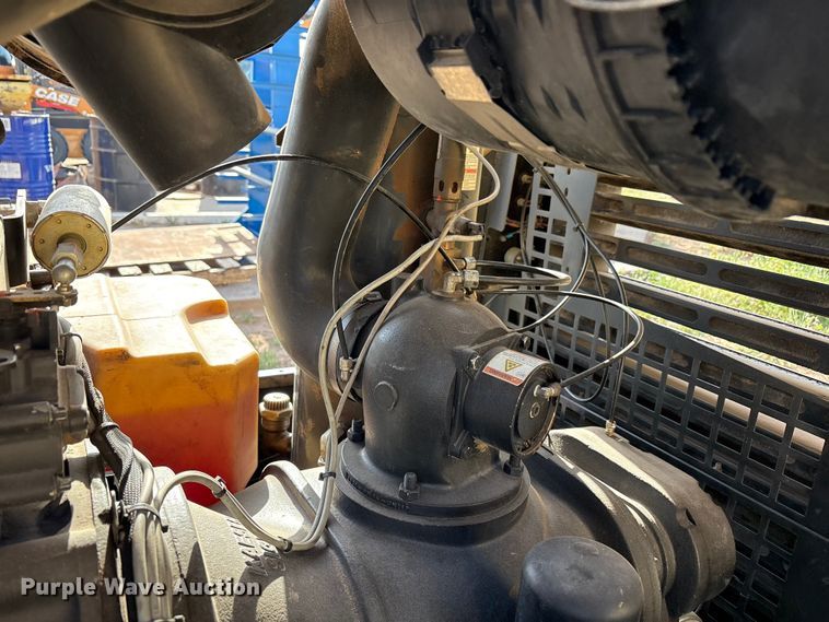 image for item FC2142 2015 Kaeser M122 air compressor