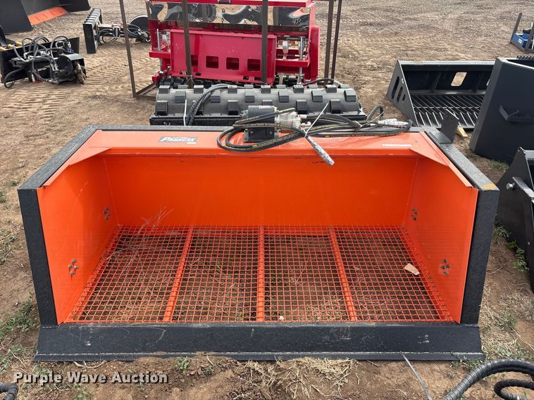 image for item FC2175 Pabreak skid steer screening bucket