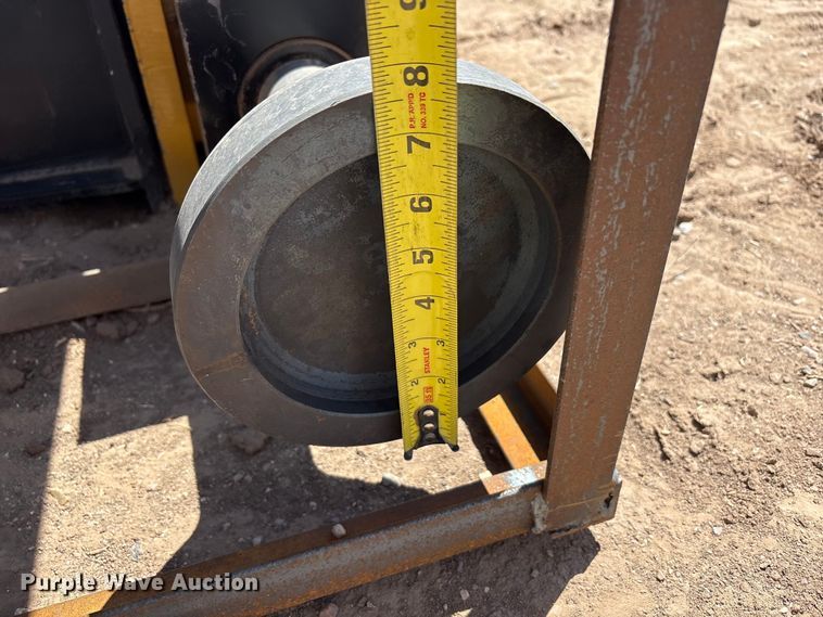 image for item FC2187 2028 AGT PD680-PZ skid steer post driver