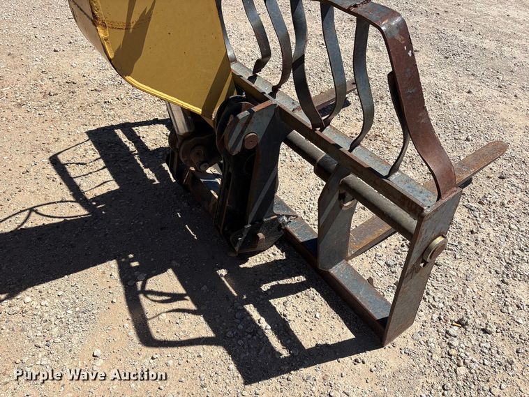 image for item FC2190 2004 Caterpillar TH360B telehandler