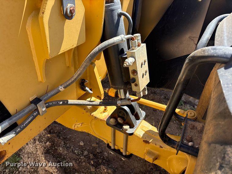 image for item FC2190 2004 Caterpillar TH360B telehandler