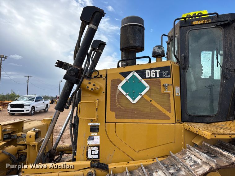 image for item FC2192 2018 Caterpillar D6T XL dozer