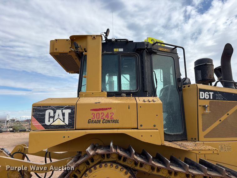 image for item FC2192 2018 Caterpillar D6T XL dozer