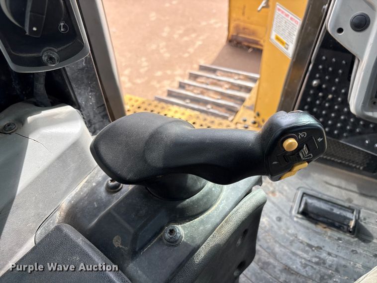 image for item FC2192 2018 Caterpillar D6T XL dozer