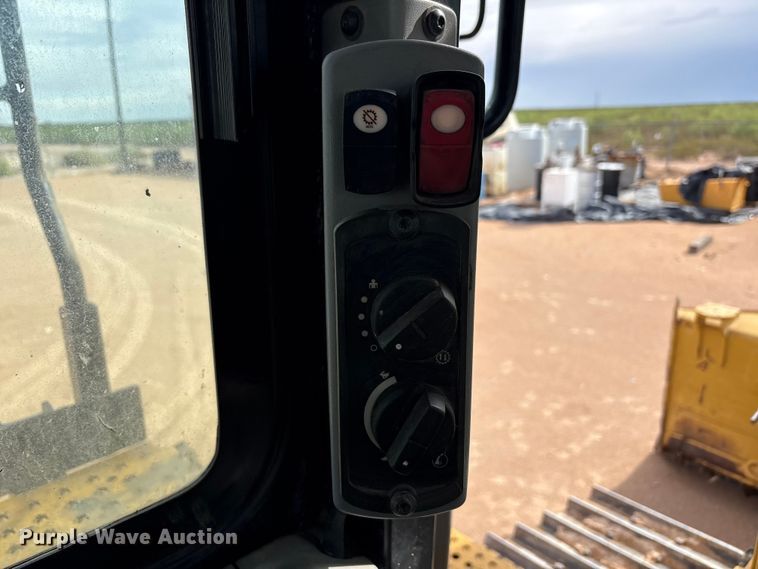 image for item FC2192 2018 Caterpillar D6T XL dozer